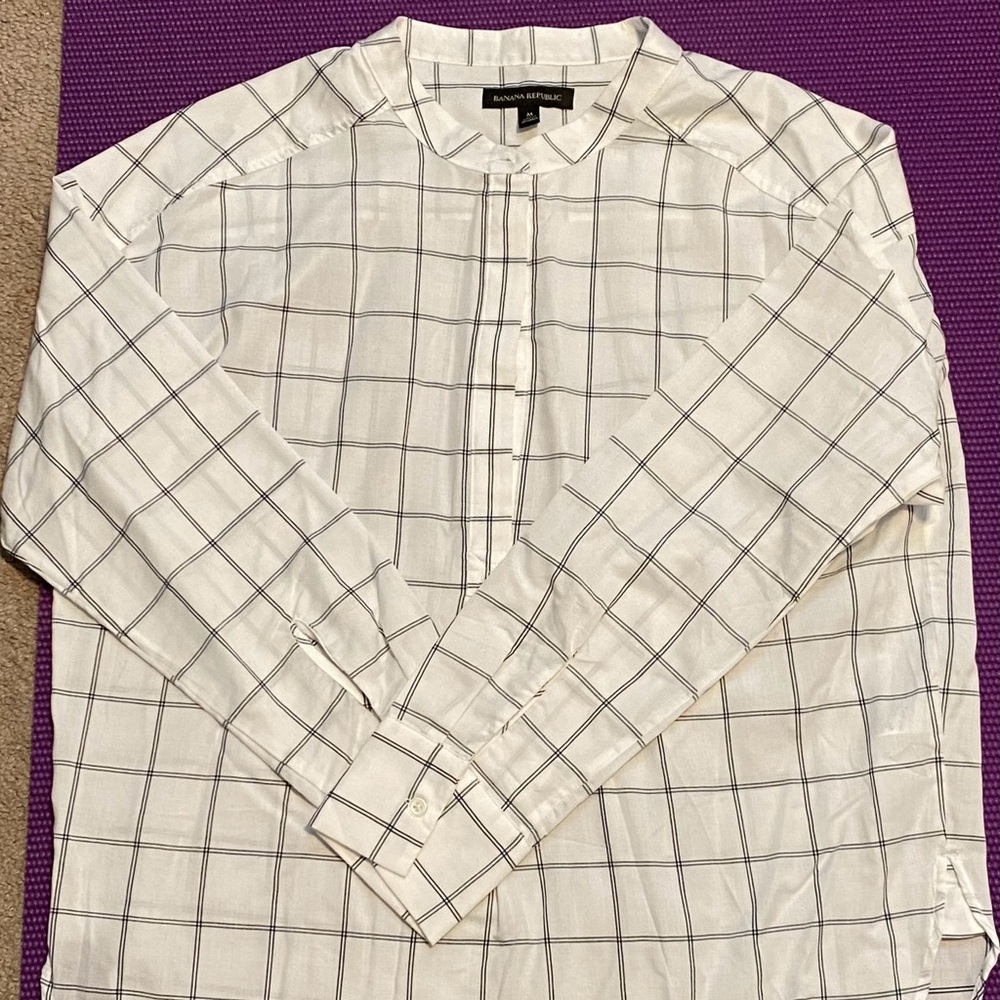White Button Down with Gray Accents- M